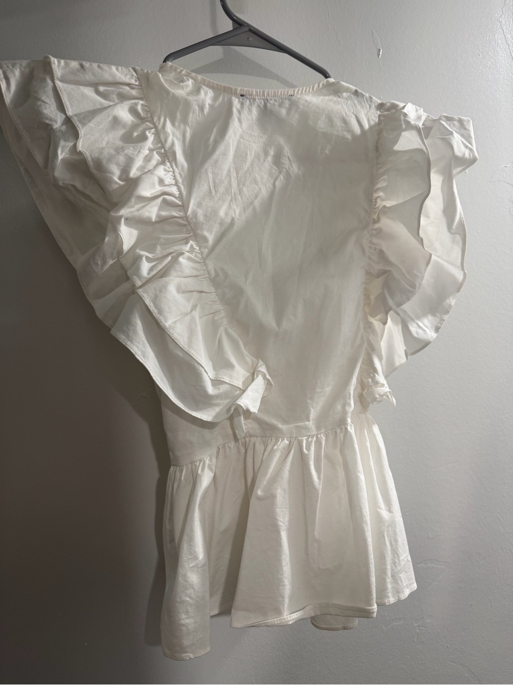 Lulu's In A Ruffle White Ruffled Hook and Eye Top - Picture 10 of 12